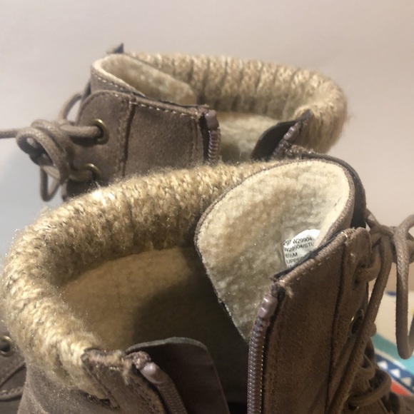 White Mountain booties - Picture 3 of 7